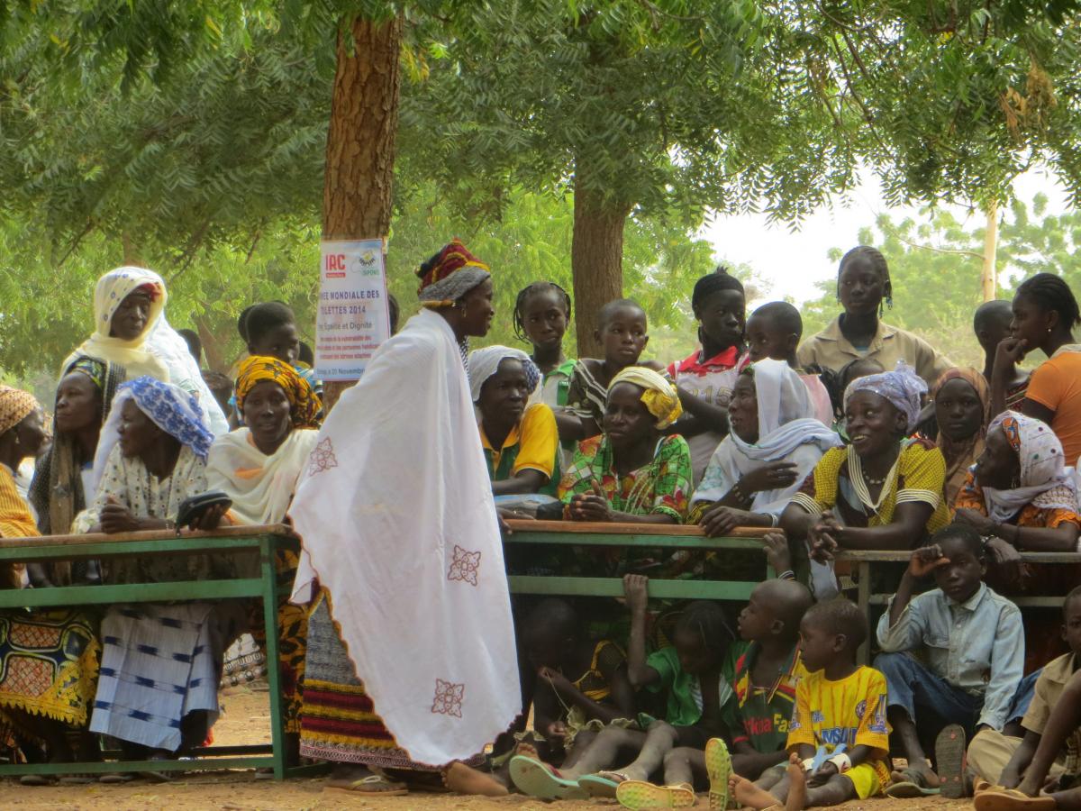 Burkina Faso: World Toilet Day celebration 2014. Photo: Celeste Flores/IRC